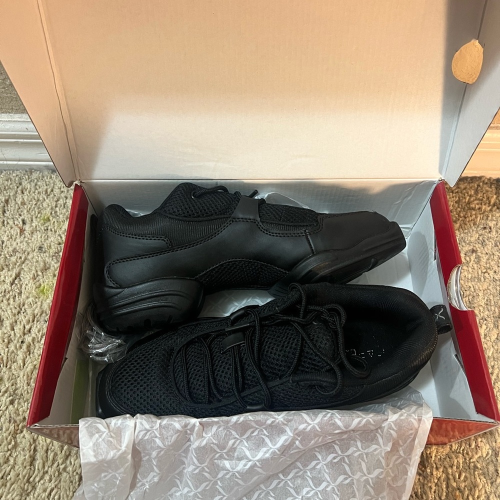 CAPEZIO JAZZ SHOES